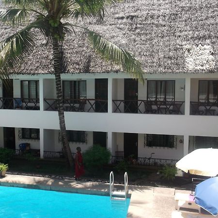 Papillon Garden Bar Villas Bamburi Esterno foto