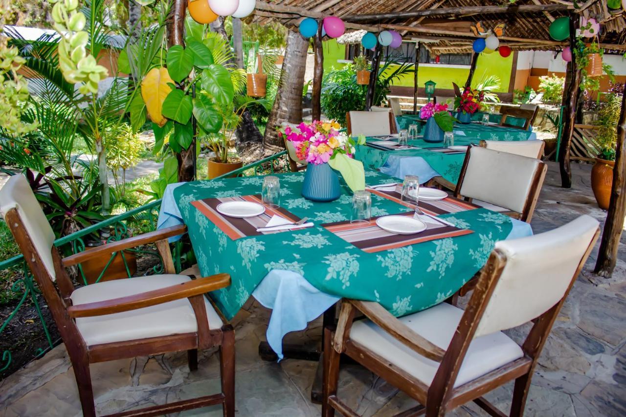 Papillon Garden Bar Villas Bamburi Esterno foto