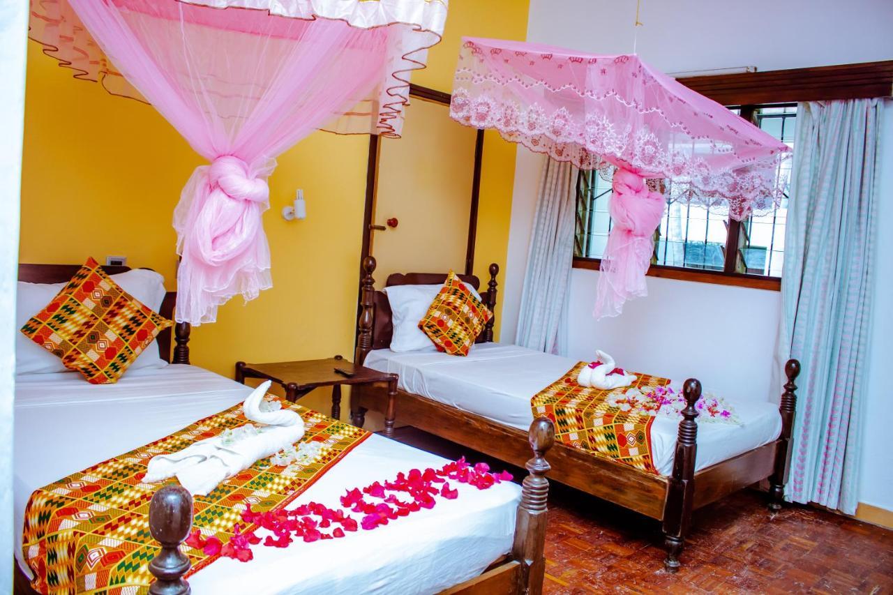 Papillon Garden Bar Villas Bamburi Esterno foto